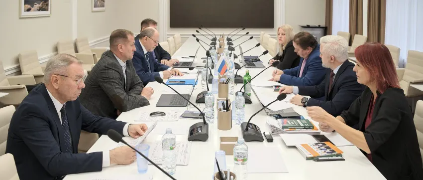 Переговоры по отраслевому соглашению. Фото: Всероссийский Электропрофсоюз